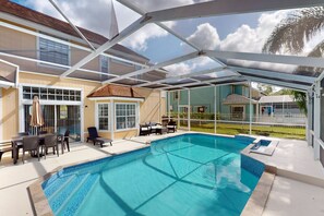 Outdoor pool - Easy-to-reach Home With Private Screened Pool, Lanai, & AC - Snowbird-friendly (Kissimmee)