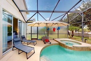Outdoor pool - Harmony Villa Family-friendly Home in Davenport With a Game Room & Pool (Davenport)