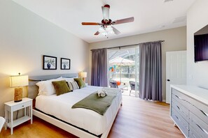 House, Multiple Beds, Pool Access, Pool View (Harmony Villa) - Harmony Villa Family-friendly Home in Davenport With a Game Room & Pool (Davenport)