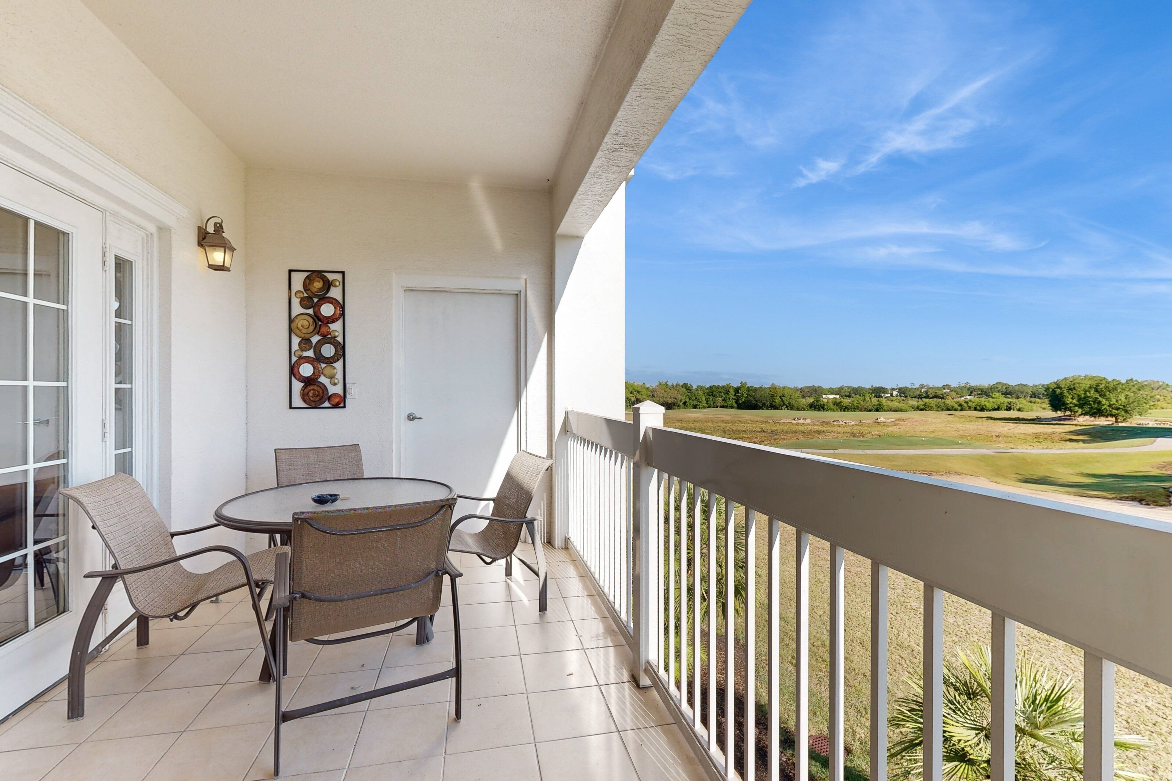 شقة - عدة أسرّة - مع إمكانية استخدام المسبح - بمنظر للمسبح (Enchanted Oasis Residence #202) | تناول الطعام بالخارج