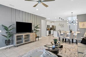 Living area - Relax & Play Resort Villa Magical 6-bedroom Retreat Near Disney! (Davenport)