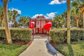 Children's area - Spacious Condo With Shared Pool, Tennis Court, Game Room, & More (Kissimmee)