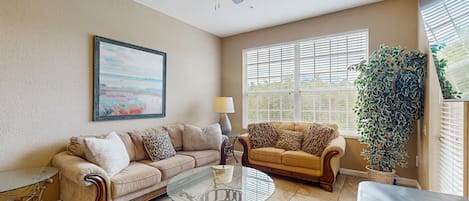 Condo, Multiple Beds, Balcony, Pool View (Silver Dream Retreat) | Living area