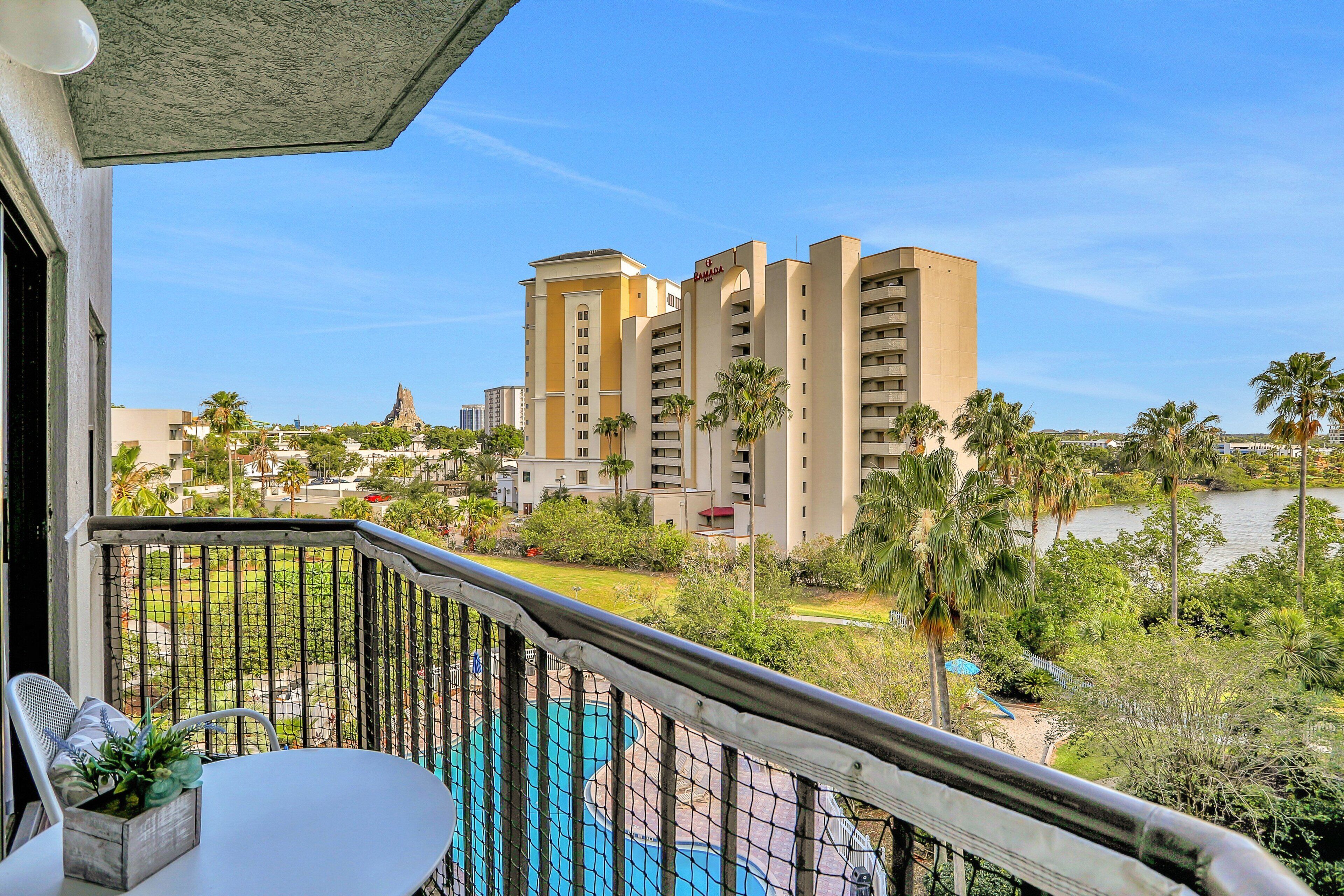 Apartment, Mehrere Betten, Poolzugang (The Enclave - Unit 1601-Pets Allowed) | Ausblick vom Zimmer