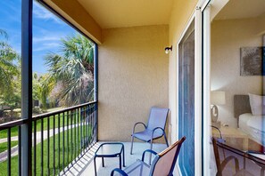 Ferienhaus, Mehrere Betten, Whirlpool, Poolblick (Blissful Getaway) | Ausblick vom Zimmer