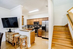House, Multiple Beds, Pool Access, Pool View (Calabria Treasure) | Private kitchen - Townhouse Near Theme Parks & Shopping With Pool Access (Davenport)