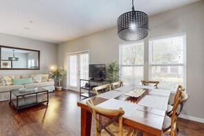 House, Berbilang Katil, Pool Access, Garden View (Lucaya Village Vacay)