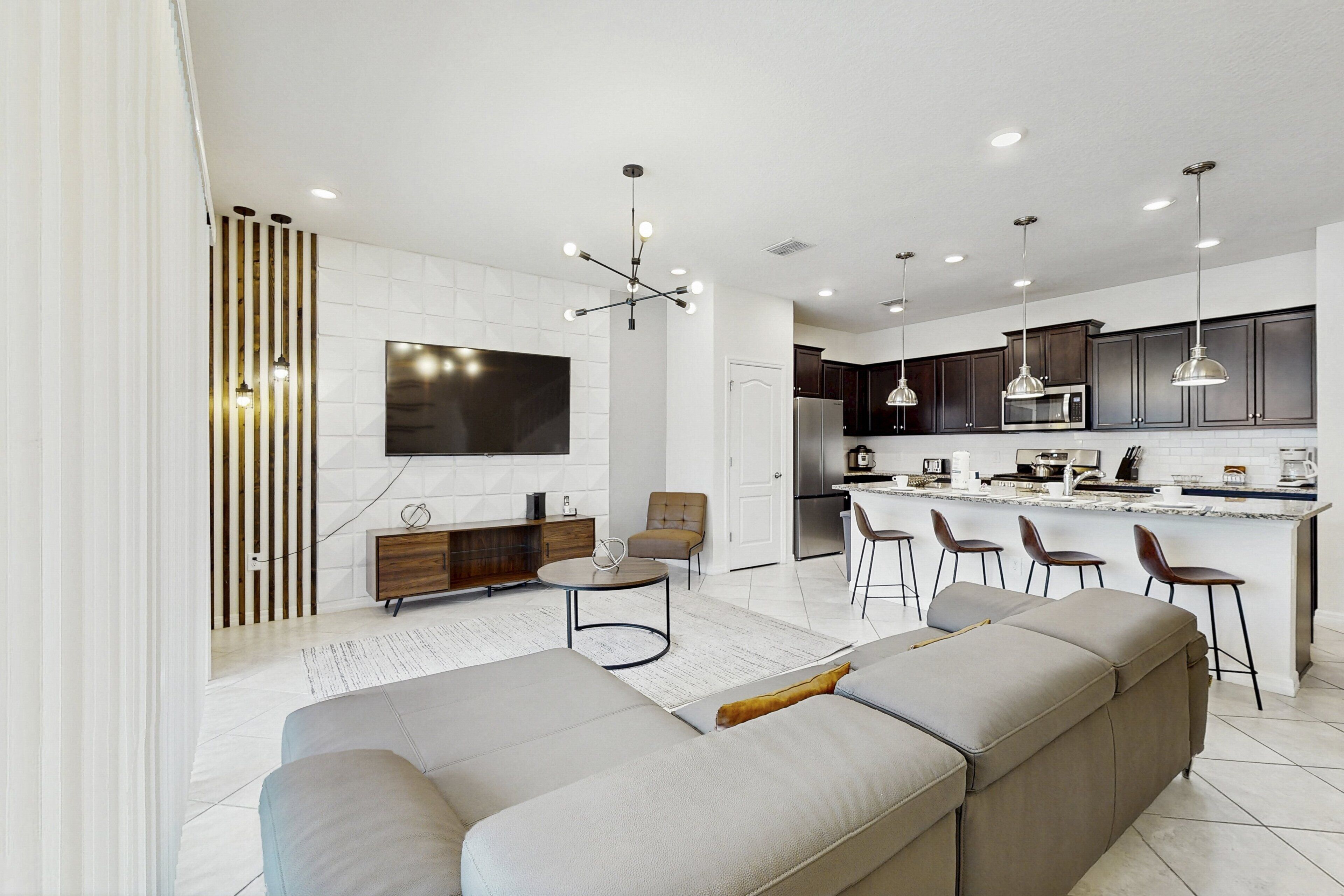 House, Multiple Beds, Pool Access, Pool View (The Oakmoss Haven) | Living area