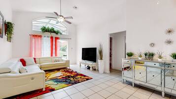 House, Multiple Beds, Pool Access, Pool View (Rosso Retreat) | Living area