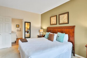 3 bedrooms, individually decorated, individually furnished, bed sheets - Luxurious Townhome W/ Free Wifi, Themed Kids Room & Shared Resort-style Pool (Kissimmee)