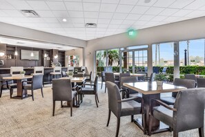 Restaurant - Two-story, Dog-friendly gem Near Theme Parks With Pool, Central AC & On-site gym (Kissimmee)
