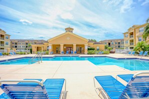 Pool - Ground Floor Condo With Shared hot tub & Pool, Wifi, Lanai, W/d, & AC (Davenport)