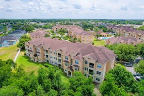 Exterior - Ground Floor Condo With Shared hot tub & Pool, Wifi, Lanai, W/d, & AC (Davenport)