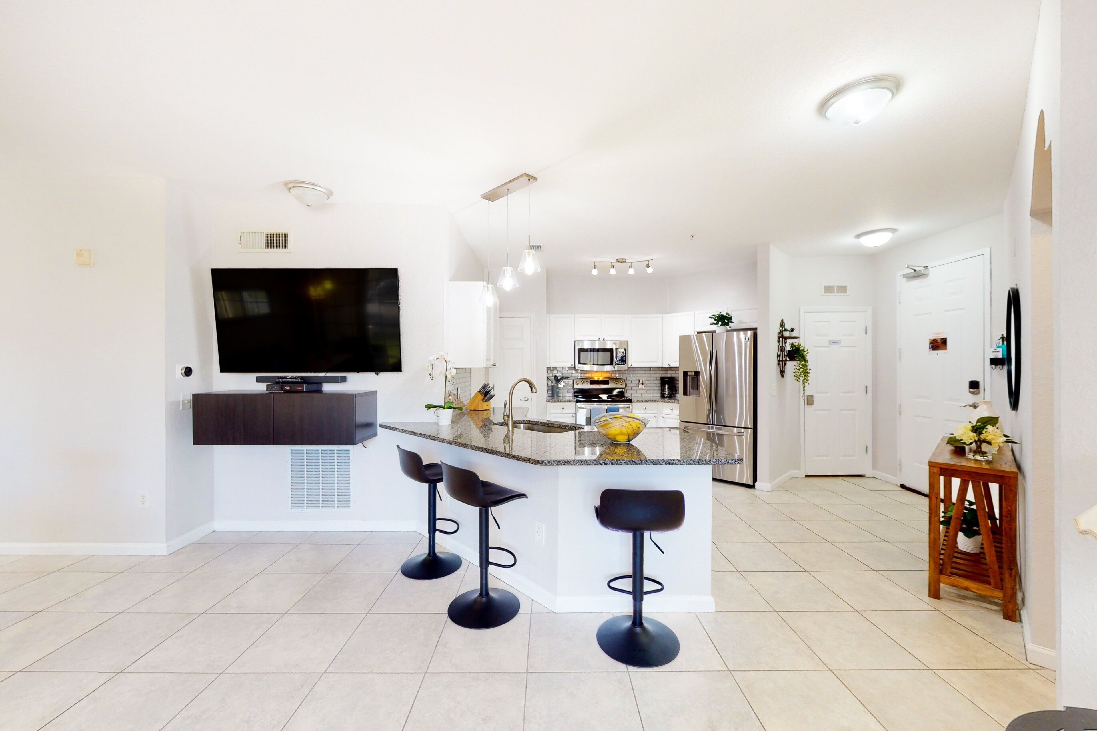 Huoneisto, useita sänkyjä, pääsy uima-altaalle, näköala uima-altaalle (Relaxation Station) | Yksityinen keittiö