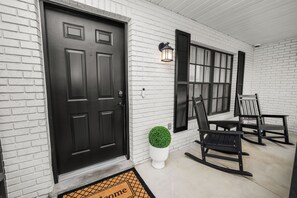 Exterior detail - The Kensington House - Pool, Games, & Grilling! (Lakeland)