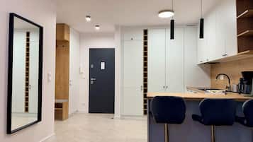 Comfort Apartment, City View | Interior