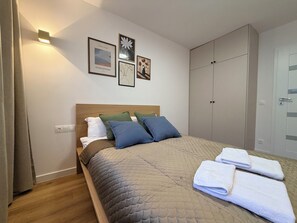 Comfort Apartment, City View | Iron/ironing board, free WiFi - Modern Apartment PKiN Best Location (Warsaw)