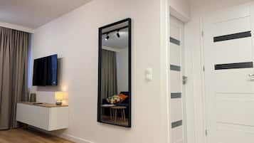 Comfort Apartment, City View | Interior