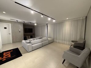 Interior - Studio in the city center | Near Passeio Público (Curitiba)