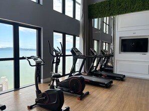Fitness facility - Apartment with gym, terrace, pool and sea view. (Itapema)