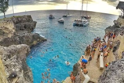 Sunshine Seashore Escape Jamaica