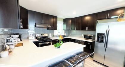 Close to New York City with Bridge View & Parking