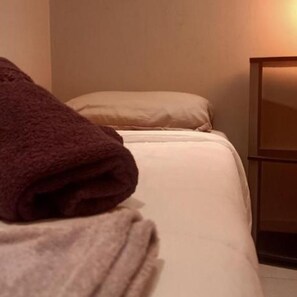 WiFi, bed sheets - Spacious Apt with High-Speed WiFi & Parking - Center (Casablanca)