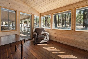 Interior - Farmhouse In The Pines (Big Bear Lake)