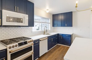 Private kitchen - Splash Stay & Celebrate! Kid Friendly Pool House close to Airport, Stockyards! (Fort Worth)