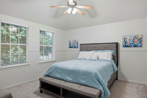 5 bedrooms, iron/ironing board, free WiFi, bed sheets