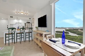 Dining - Lovers Key Resort 11th-Floor Waterfront Sanctuary-Pelicans Perch | Gorgeous Remodel | No Resort Fees (Fort Myers Beach)