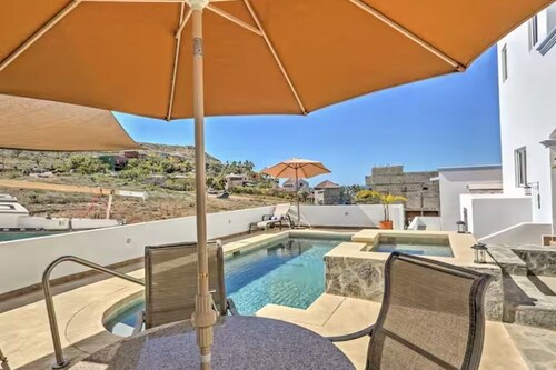 Ocean View Todos Santos Apt, Pool, and Beach Club!