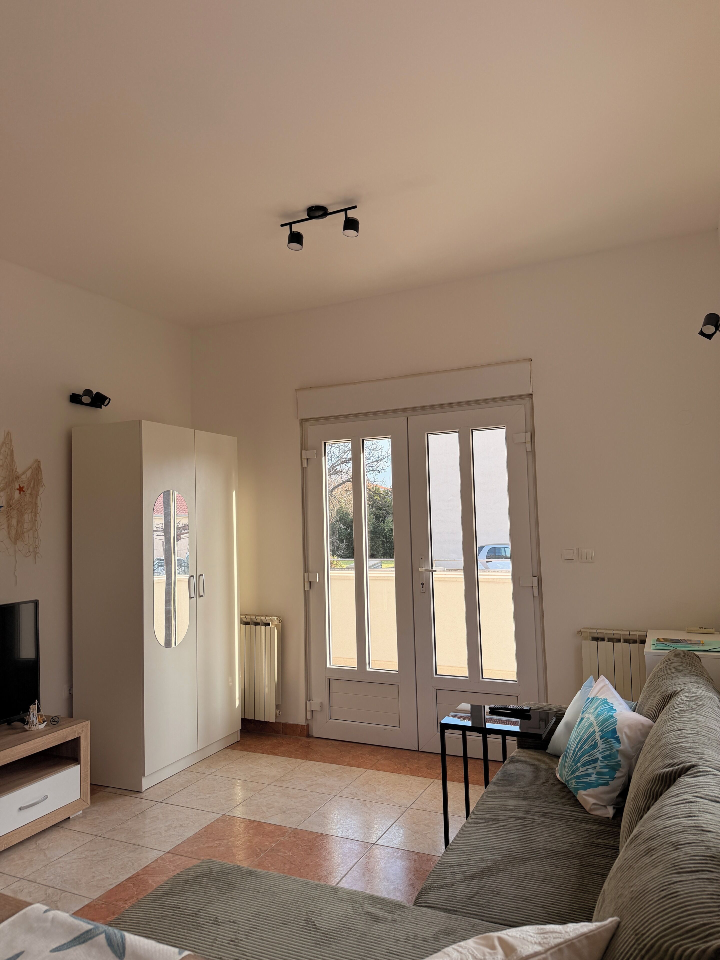 Smart TV, music library, video library