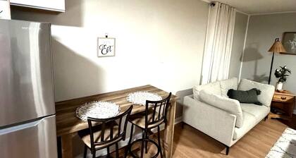 Modern- 2Bedroom - Cozy living & Fenced yard
