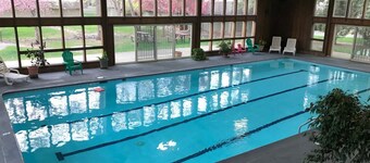2-bedroom condo in Boulder with easy parking and bus access 1 block away