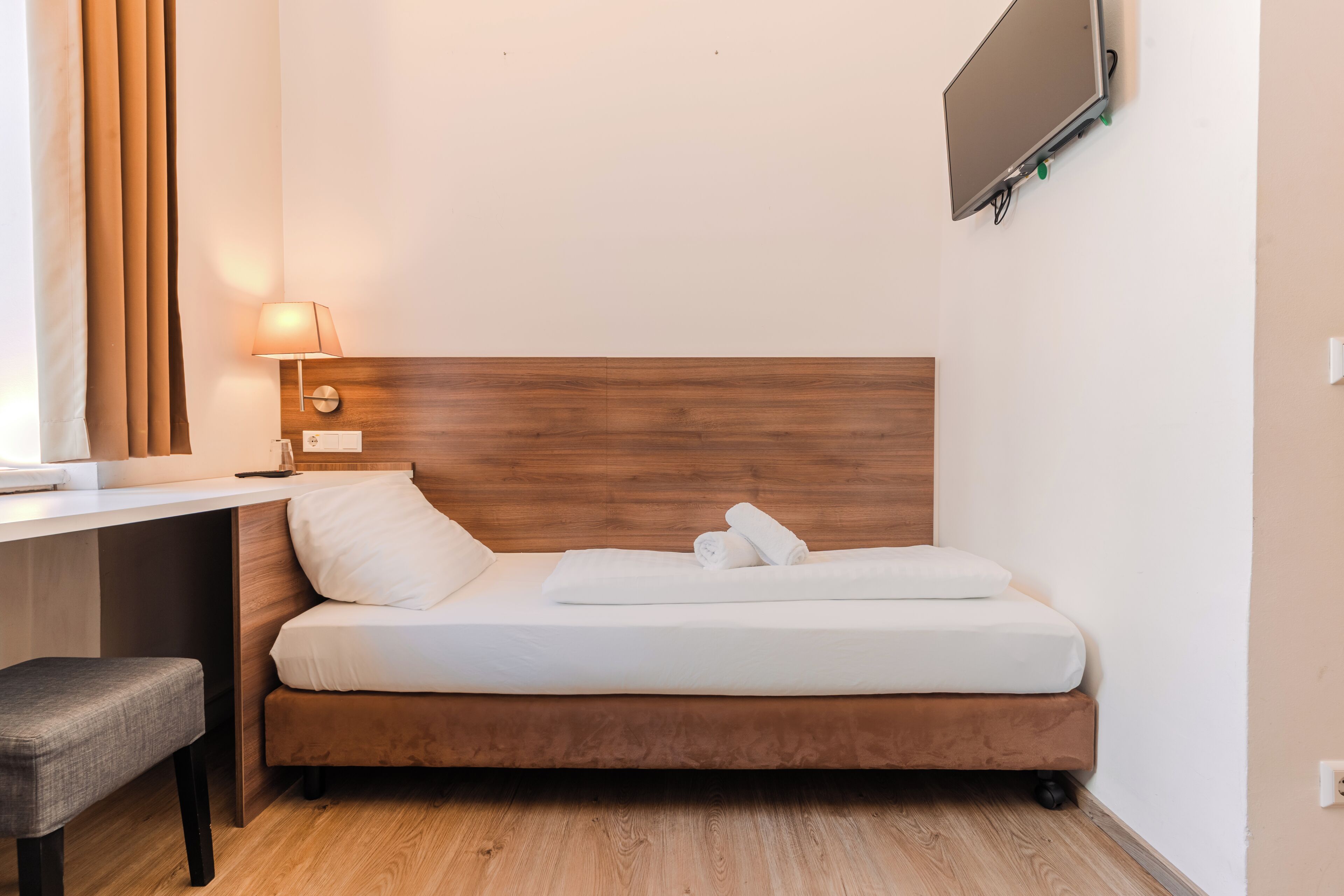 Standard Single Room | Free WiFi