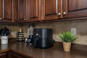 Interior - Cozy Valdosta Home - 4BR Near Moody AFB & VSU (Valdosta)