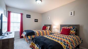 4 bedrooms, iron/ironing board, free WiFi, bed sheets