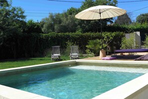 Pool - Terrific 3-bedroom Mas  near Uzes in charming Vézénobres awaits you. (Vézénobres)