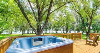Private Waterfront Retreat w/ dock on 7+ acre