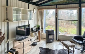 Living area - Pet friendly home in Slagelse with WiFi (Slagelse)