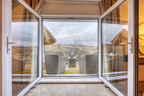 Beautiful 4 Bed Sandstone Farmhouse