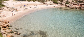 Nice home in Ametlla de Mar with private swimming pool, can be inside or outside