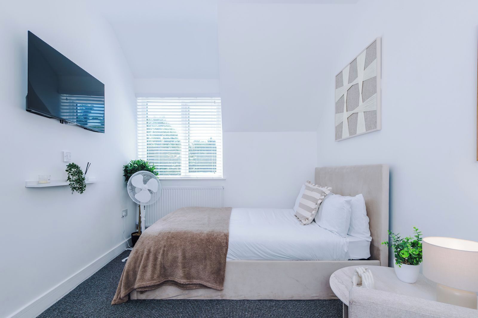 3 bedrooms, iron/ironing board, free WiFi, bed sheets
