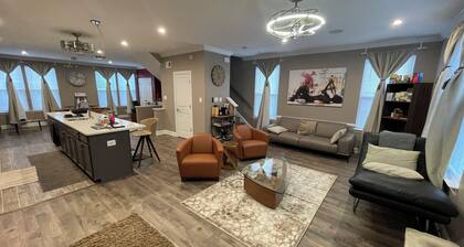 CAPITAL COURTS MY-LUXE END-UNIT 3-BEDROOM HOME IN LARGO, UPPER MARLBORO MD.