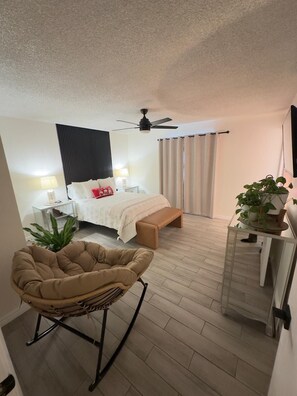 3 bedrooms, WiFi, bed sheets - 3-bedroom house in nice Phoenix with cool AC (Phoenix)
