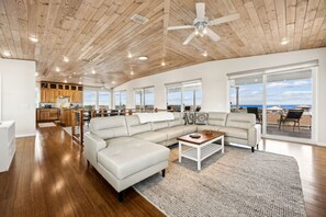 Smart TV, fireplace, offices - Luxury Oceanview Retreat Near Beach & State Park (Fernandina Beach)