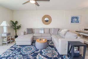 TV - Sand Dollar 1-407 Amazing Oceanfront Views from Private Balcony! (St. Augustine)