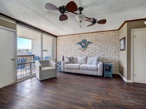 TV - Charming Coral Cay #207: 2BR condo with pool view in Port Aransas. (Port Aransas)