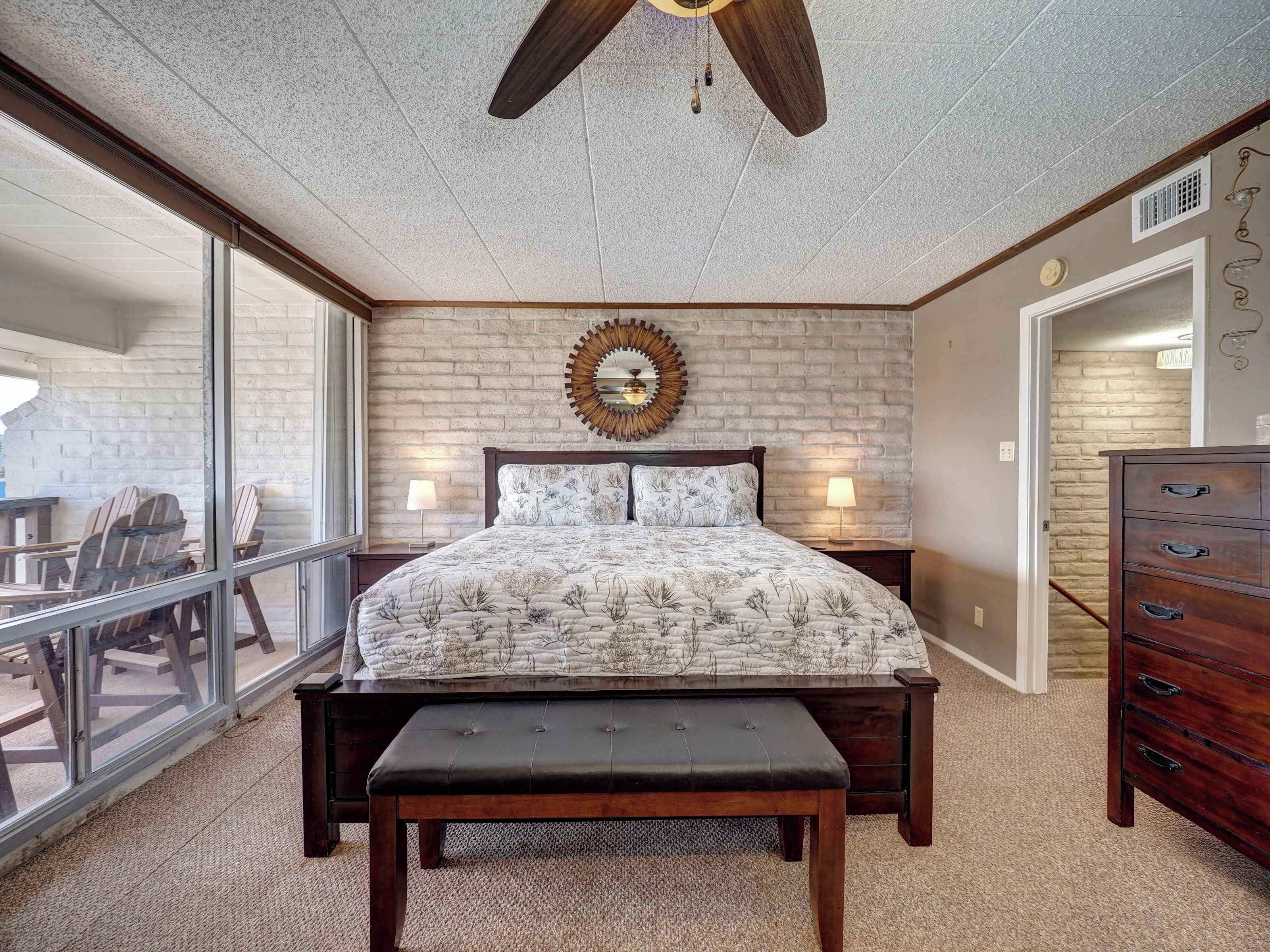 2 bedrooms, WiFi (free), bed sheets